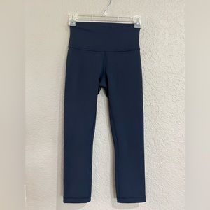 Lululemon Wunder Train Crop 21” size:4  color: true navy